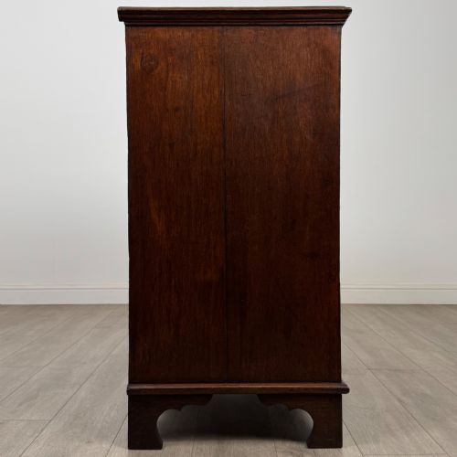 ANTIQUE 18TH CENTURY GEORGIAN CHEST OF DRAWERS IN OAK - ADDITIONAL PHOTO 6