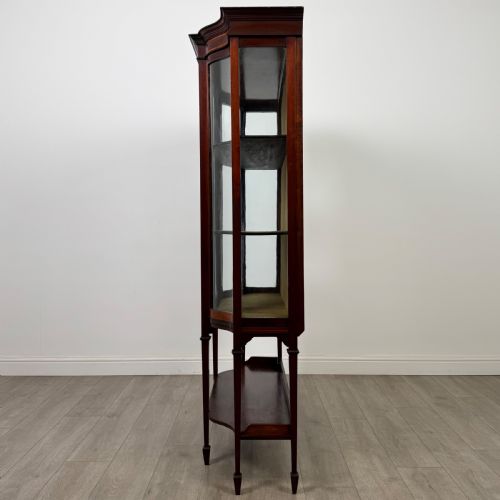 ANTIQUE 20TH CENTURY EDWARDIAN DISPLAY CABINET IN MAHOGANY - ADDITIONAL PHOTO 3