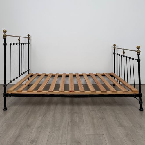 ANTIQUE 19TH CENTURY VICTORIAN BRASS AND IRON DOUBLE BED - ADDITIONAL PHOTO 2