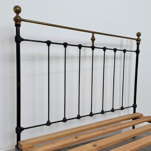 ANTIQUE 19TH CENTURY VICTORIAN BRASS AND IRON DOUBLE BED - ADDITIONAL PHOTO 4