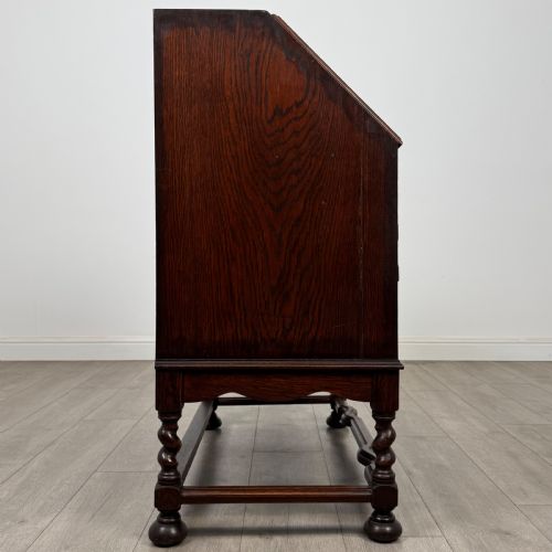 ANTIQUE 20TH CENTURY JACOBEAN STYLE BUREAU IN OAK - ADDITIONAL PHOTO 7