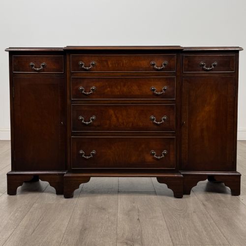 antique 20th century small breakfront sideboard in mahogany - CATEGORY: ANTIQUE SIDEBOARDS - DATED EDWARDIAN