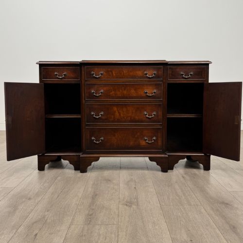 ANTIQUE 20TH CENTURY SMALL BREAKFRONT SIDEBOARD IN MAHOGANY - ADDITIONAL PHOTO 1
