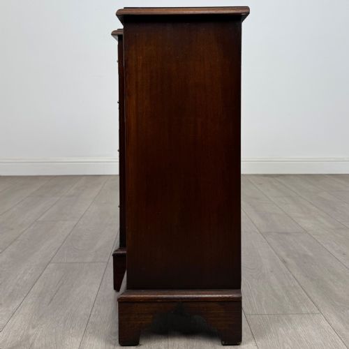 ANTIQUE 20TH CENTURY SMALL BREAKFRONT SIDEBOARD IN MAHOGANY - ADDITIONAL PHOTO 4