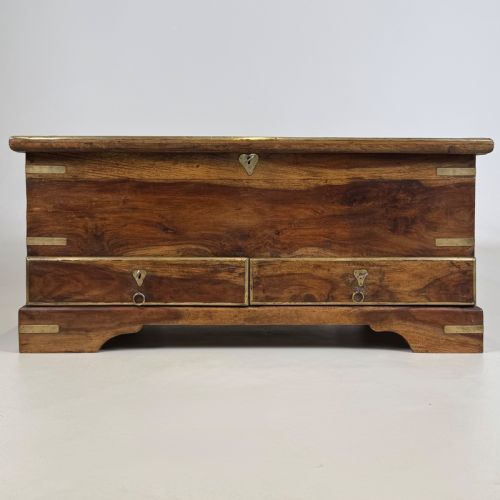 ANTIQUE 20TH CENTURY BRASS INLAID FITTED STORAGE CHEST