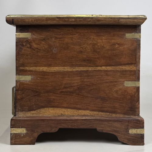 ANTIQUE 20TH CENTURY BRASS INLAID FITTED STORAGE CHEST - ADDITIONAL PHOTO 2