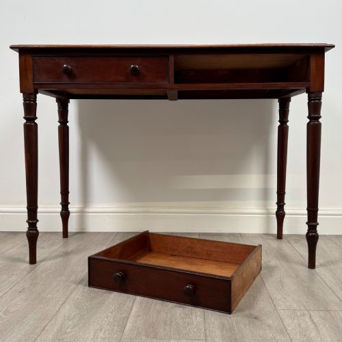 ANTIQUE 19TH CENTURY VICTORIAN WRITING TABLE IN MAHOGANY - ADDITIONAL PHOTO 9
