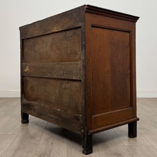ANTIQUE 18TH CENTURY GEORGIAN CHEST OF DRAWERS IN OAK - ADDITIONAL PHOTO 5