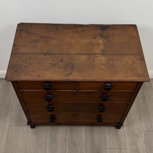 ANTIQUE 18TH CENTURY GEORGIAN CHEST OF DRAWERS IN OAK - ADDITIONAL PHOTO 9