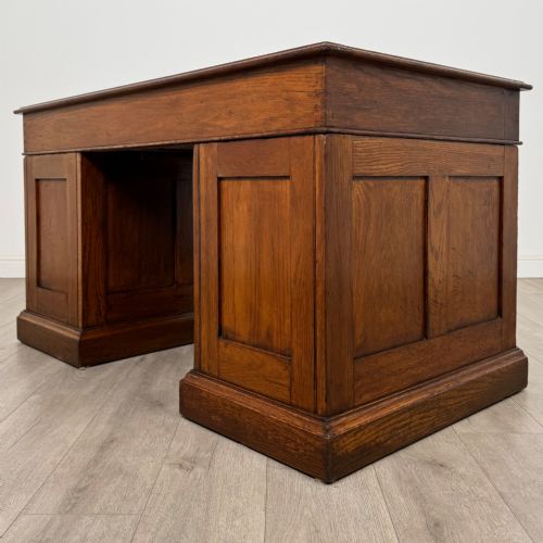 ANTIQUE 19TH CENTURY VICTORIAN PEDESTAL DESK IN OAK - ADDITIONAL PHOTO 5