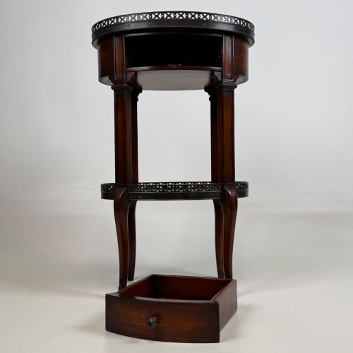 ANTIQUE 20TH CENTURY PAIR OF MAHOGANY BEDSIDE CABINETS - ADDITIONAL PHOTO 9