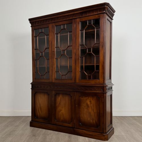 ANTIQUE 20TH CENTURY LARGE MAHOGANY BOOKCASE - ADDITIONAL PHOTO 2