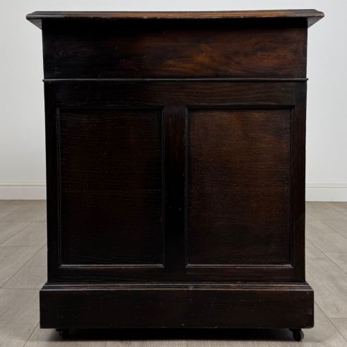 ANTIQUE 20TH CENTURY LEATHER TOP PEDESTAL DESK IN OAK - ADDITIONAL PHOTO 6