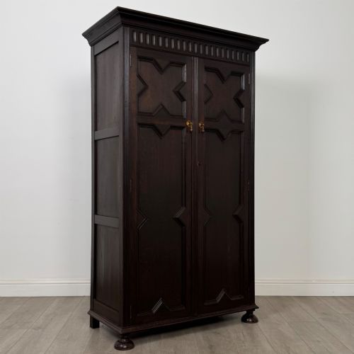 ANTIQUE 20TH CENTURY JACOBEAN STYLE WARDROBE IN OAK - ADDITIONAL PHOTO 8