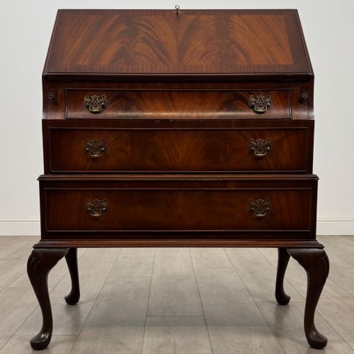 antique 20th century good quality bureau in mahogany - CATEGORY: ANTIQUE BUREAU - DATED EDWARDIAN