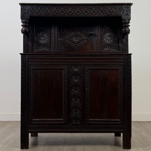 ANTIQUE 18TH CENTURY SMALL GEORGIAN COURT CUPBOARD IN OAK
