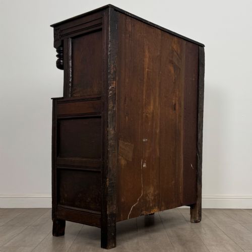 ANTIQUE 18TH CENTURY SMALL GEORGIAN COURT CUPBOARD IN OAK - ADDITIONAL PHOTO 4