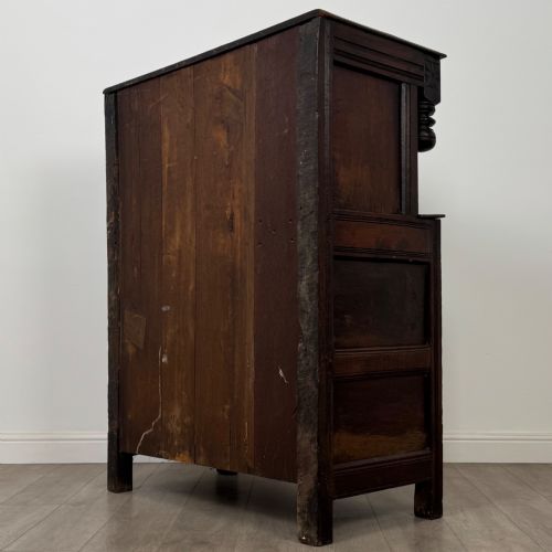 ANTIQUE 18TH CENTURY SMALL GEORGIAN COURT CUPBOARD IN OAK - ADDITIONAL PHOTO 6