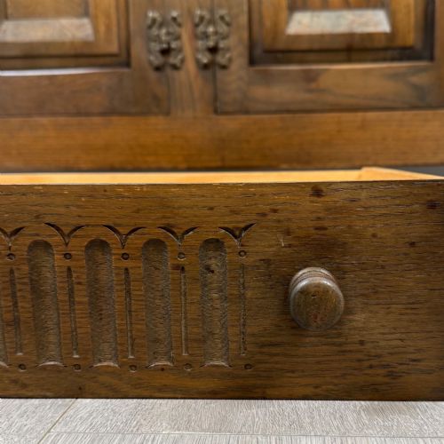 ANTIQUE 20TH CENTURY GOOD QUALITY SIDEBOARD IN OAK - ADDITIONAL PHOTO 11
