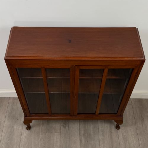 ANTIQUE 20TH CENTURY SMALL MAHOGANY DISPLAY CABINET - ADDITIONAL PHOTO 9