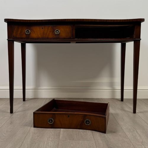 ANTIQUE 20TH CENTURY SERPENTINE WRITING TABLE IN MAHOGANY - ADDITIONAL PHOTO 9