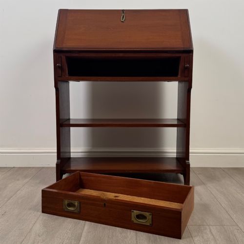 ANTIQUE 19TH CENTURY CAMPAIGN STYLE BUREAU IN MAHOGANY - ADDITIONAL PHOTO 12