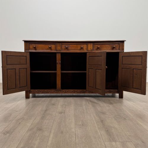 ANTIQUE 20TH CENTURY JACOBEAN STYLE SIDEBOARD IN OAK - ADDITIONAL PHOTO 1