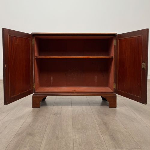 ANTIQUE 18TH CENTURY SMALL GEORGIAN CABINET IN MAHOGANY - ADDITIONAL PHOTO 1