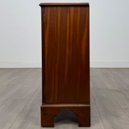 ANTIQUE 18TH CENTURY SMALL GEORGIAN CABINET IN MAHOGANY - ADDITIONAL PHOTO 3