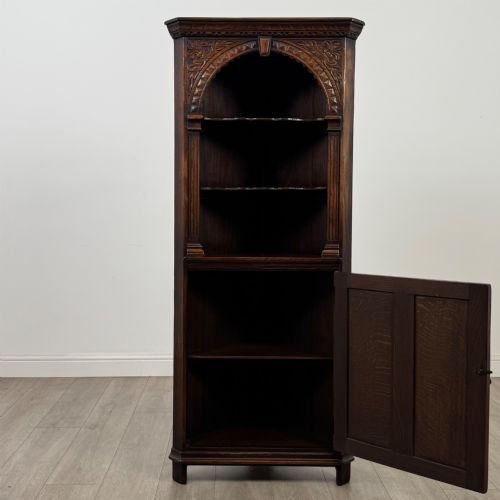 ANTIQUE 20TH CENTURY GOOD QUALITY CORNER CABINET IN OAK - ADDITIONAL PHOTO 1