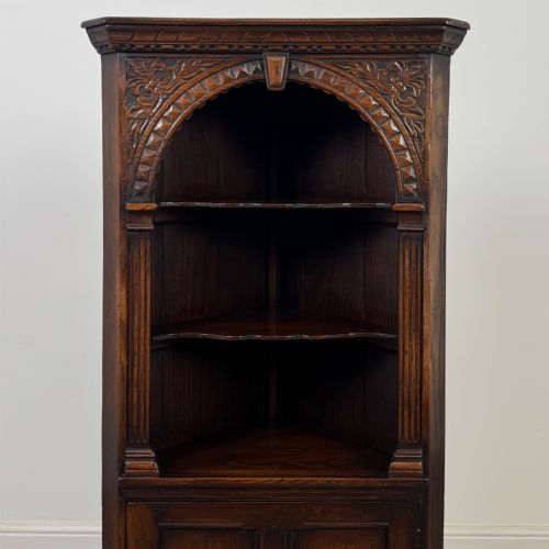 ANTIQUE 20TH CENTURY GOOD QUALITY CORNER CABINET IN OAK - ADDITIONAL PHOTO 3