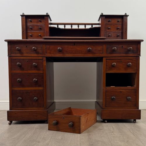 ANTIQUE 19TH CENTURY VICTORIAN DICKENS DESK IN MAHOGANY - ADDITIONAL PHOTO 11