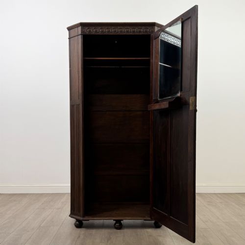 ANTIQUE 20TH CENTURY LINENFOLD WARDROBE IN OAK - ADDITIONAL PHOTO 1