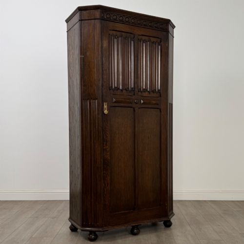 ANTIQUE 20TH CENTURY LINENFOLD WARDROBE IN OAK - ADDITIONAL PHOTO 8