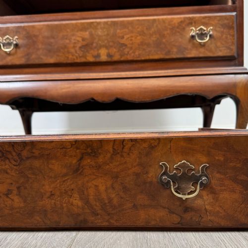 ANTIQUE 20TH CENTURY BUREAU IN BURR WALNUT - ADDITIONAL PHOTO 12