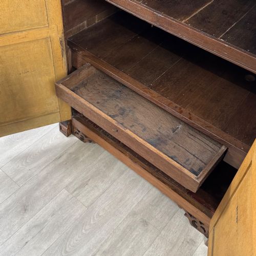 ANTIQUE 18TH CENTURY GEORGIAN OAK CUPBOARD - ADDITIONAL PHOTO 9