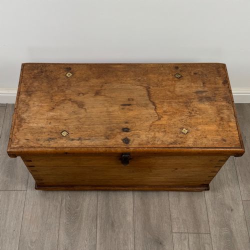 ANTIQUE 19TH CENTURY VICTORIAN HARDWOOD BLANKET BOX - ADDITIONAL PHOTO 8