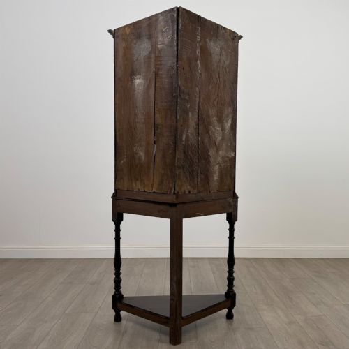 ANTIQUE 19TH CENTURY SMALL VICTORIAN CORNER CABINET IN OAK - ADDITIONAL PHOTO 2
