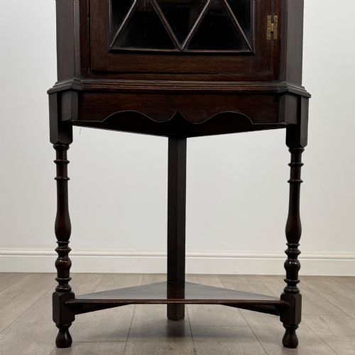 ANTIQUE 19TH CENTURY SMALL VICTORIAN CORNER CABINET IN OAK - ADDITIONAL PHOTO 4