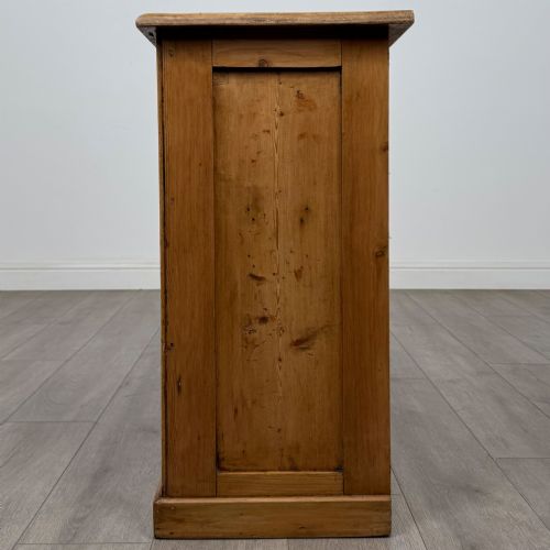 ANTIQUE 20TH CENTURY GOOD QUALITY CUPBOARD IN PINE - ADDITIONAL PHOTO 3