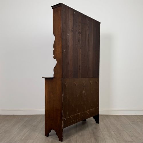 fig 4. Antique 20th Century Fine Quality Welsh Dresser In Oak