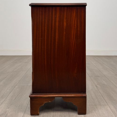 ANTIQUE 20TH CENTURY SMALL CHEST OF DRAWERS IN MAHOGANY - ADDITIONAL PHOTO 2