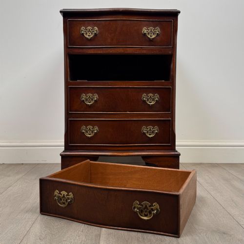 ANTIQUE 20TH CENTURY SMALL CHEST OF DRAWERS IN MAHOGANY - ADDITIONAL PHOTO 9
