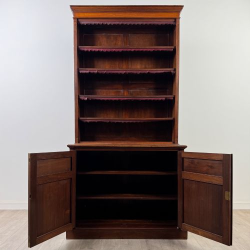 ANTIQUE 20TH CENTURY TALL OPEN BOOKCASE IN MAHOGANY - ADDITIONAL PHOTO 2