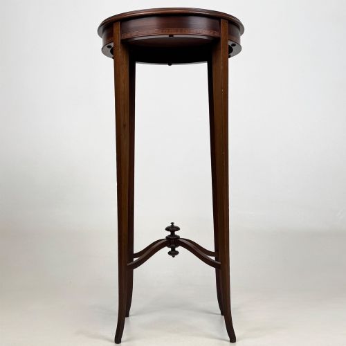 antique 20th century edwardian side table in mahogany - CATEGORY: ANTIQUE FURNITURE - DATED EDWARDIAN