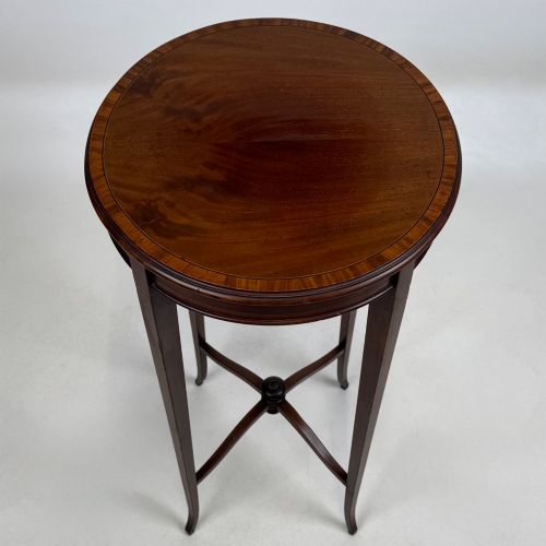 ANTIQUE 20TH CENTURY EDWARDIAN SIDE TABLE IN MAHOGANY - ADDITIONAL PHOTO 6