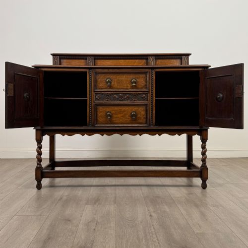 ANTIQUE 20TH CENTURY JACOBEAN STYLE SIDEBOARD IN OAK - ADDITIONAL PHOTO 1