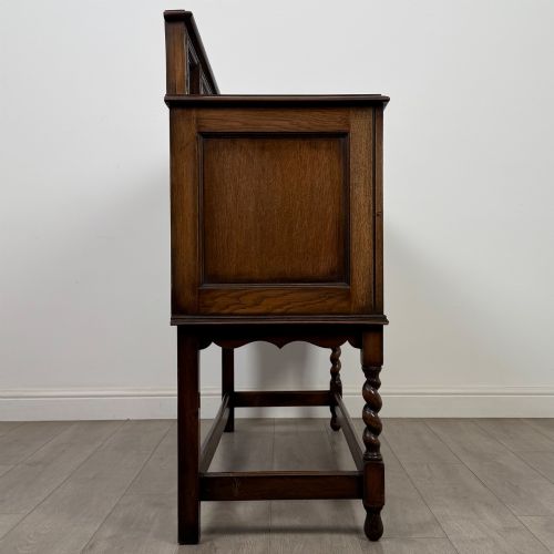 ANTIQUE 20TH CENTURY JACOBEAN STYLE SIDEBOARD IN OAK - ADDITIONAL PHOTO 7