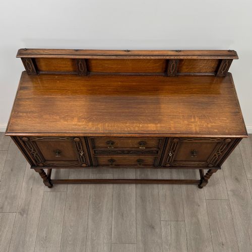 ANTIQUE 20TH CENTURY JACOBEAN STYLE SIDEBOARD IN OAK - ADDITIONAL PHOTO 9