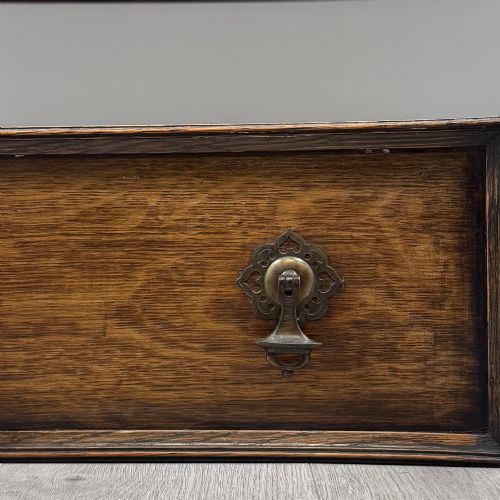 ANTIQUE 20TH CENTURY JACOBEAN STYLE SIDEBOARD IN OAK - ADDITIONAL PHOTO 11